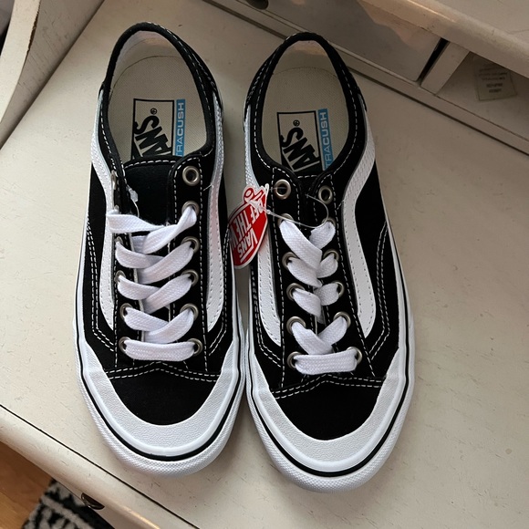 NWT VANS STYLE 36 DECON WOMENS 5.5 - Picture 3 of 5